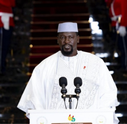 Le Président Doumbouya galvanise la nation lors du 66e anniversaire de l'indépendance de la Guinée