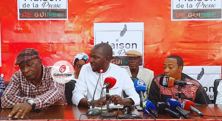 Éventuelle candidature du Général Doumbouya : les forces sociales de Guinée déterminées à s’opposer au CNRD