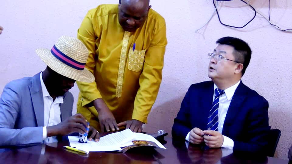 𝗟𝗘 𝗦𝗣𝗣𝗚 𝗖𝗢𝗡𝗧𝗜𝗡𝗨𝗘 𝗦𝗢𝗡 𝗢𝗙𝗙𝗘𝗡𝗦𝗜𝗩𝗘 𝗗𝗜𝗣𝗟𝗢𝗠𝗔𝗧𝗜𝗤𝗨𝗘 𝗔𝗨 𝗦𝗘𝗥𝗩𝗜𝗖𝗘 𝗗𝗘 𝗟𝗔 𝗣𝗥𝗘𝗦𝗦𝗘 𝗚𝗨𝗜𝗡𝗘𝗡𝗡𝗘