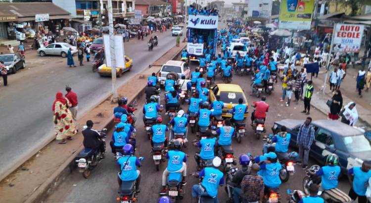 Kulu fait vibrer Conakry avec son carnaval promotionnel