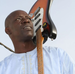 Page Noire : Décès du père de l'artiste Youssou N'dour