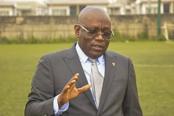 Crise à la FEGUIFOOT : Louis Camara jette l’éponge, la LGFA en pleine tempête