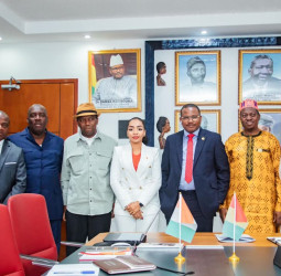Salon des investisseurs à Paris : Dr Dansa Kourouma invité prestige de l’événement