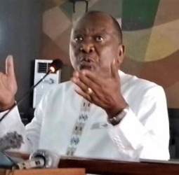 CRIEF : le procès d’Oyé Guilavogui reporté au 10 novembre, un dossier clé de la lutte anticorruption en Guinée.